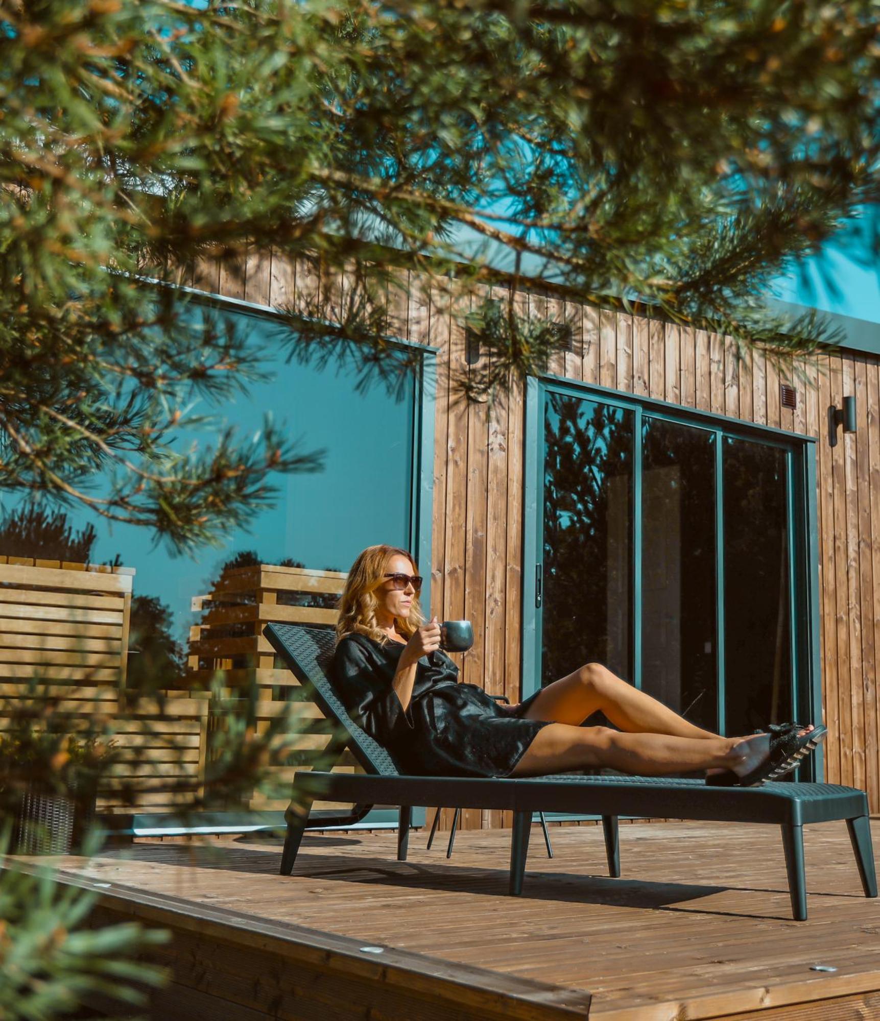 Atputas Komplekss Pazust Priedes - Sunset House Bernāti Exterior foto
