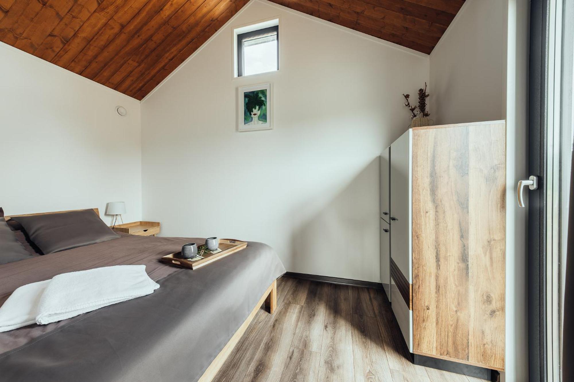 Atputas Komplekss Pazust Priedes - Sunset House Bernāti Exterior foto